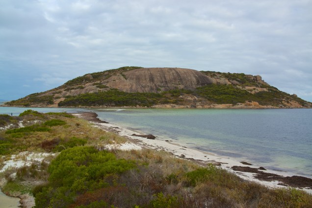 The crystal clear waters at Lucky Bay, Cape Le Grand NP